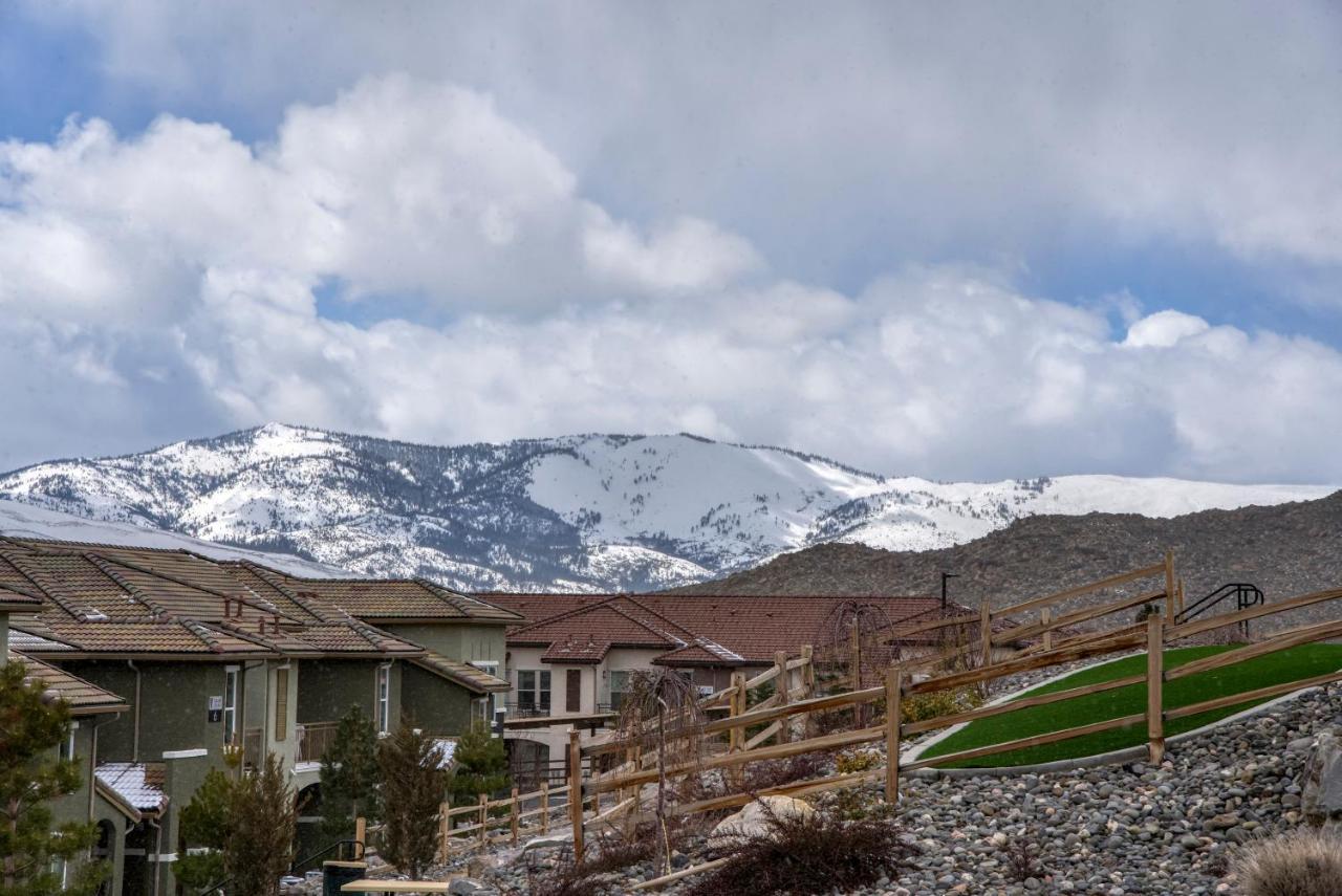 리노 Luxury Retreat - King Beds, Hot Tub, & Pool - Family & Remote Work Friendly 아파트 외부 사진