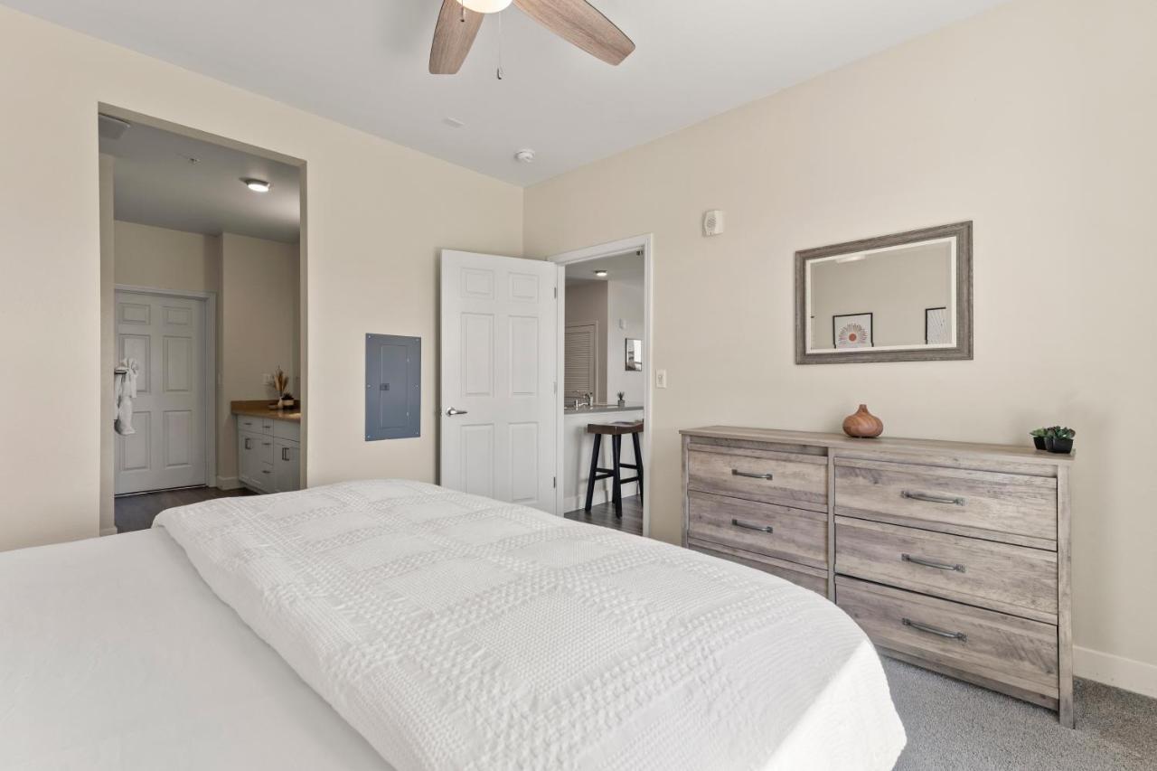리노 Luxury Retreat - King Beds, Hot Tub, & Pool - Family & Remote Work Friendly 아파트 외부 사진