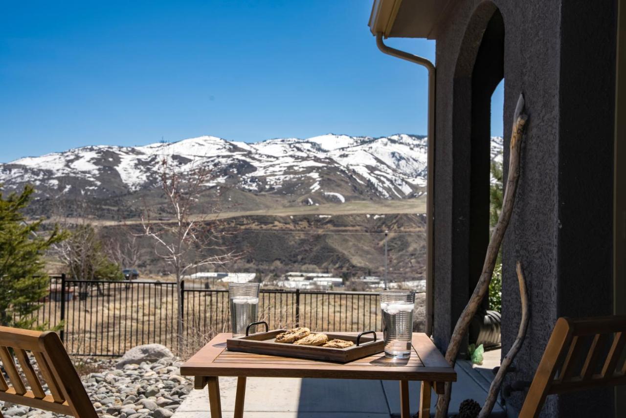 리노 Luxury Retreat - King Beds, Hot Tub, & Pool - Family & Remote Work Friendly 아파트 외부 사진